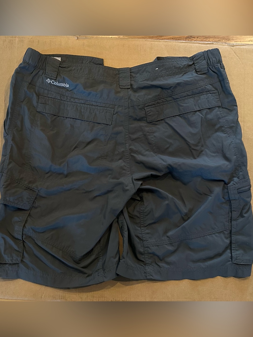 Columbia Omni Shade Shorts. Size 36. - Picture 2 of 3